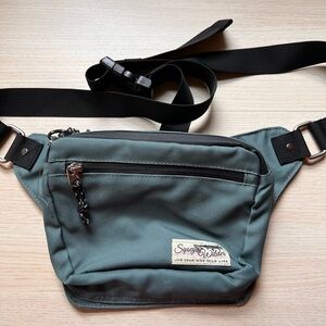 Sipsey Wilder Ranger Hip Pack in Juniper Green
